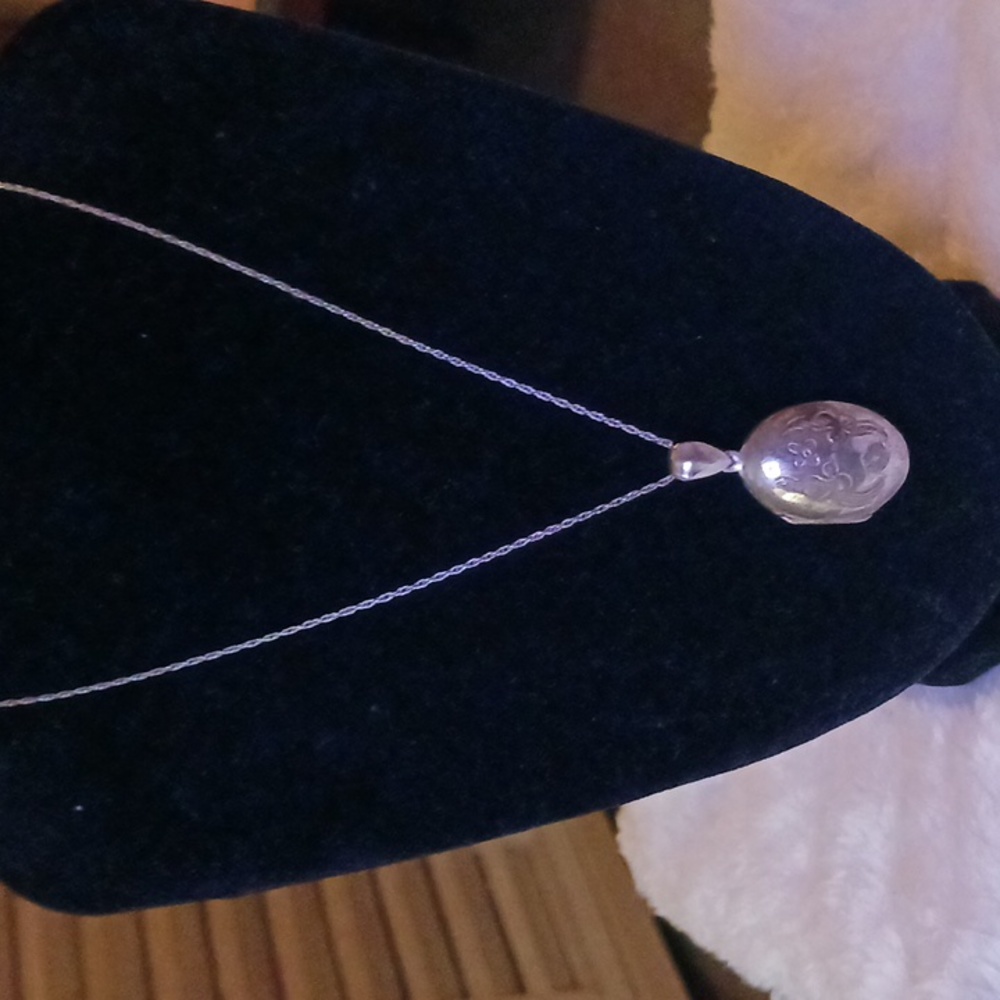 RSE 925 Silver Vintage Locket with 925 Silver Chain B2 0071